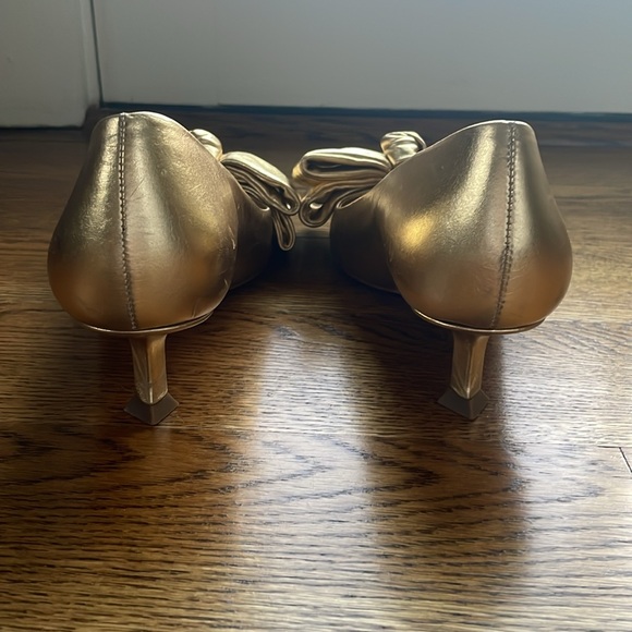 Caroline constas gold bow kitten heels - Picture 6 of 8